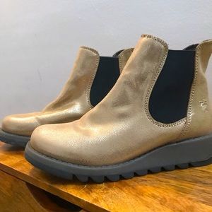 Fly London Salv Chelsea Boots